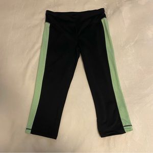 Women's Ideology Capri Leggings Black/ Seafoam Green Size Medium W:30" L:19"